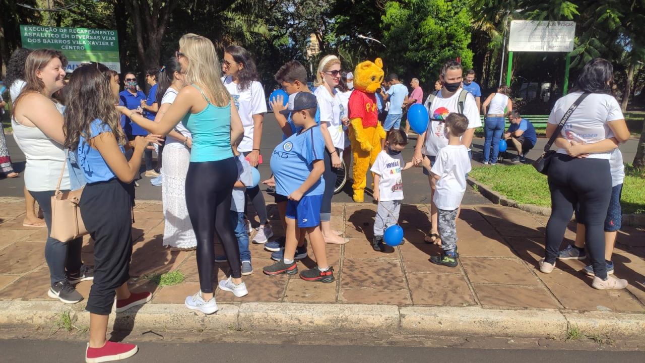 Foto 7 de 7 — Caminhada celebra o Dia Mundial de Conscientização do Autismo em Araraquara